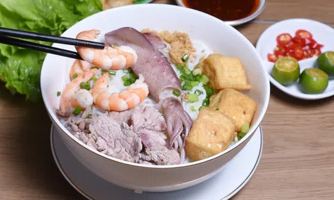 Hương Vị Bún Riêu Hải Sản Vương Thủy