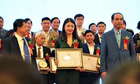 Tường thuật trực tiếp Chương trình Rạng Rỡ Việt Nam năm 2020