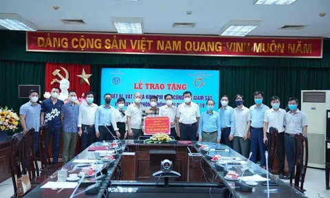 Cộng đồng những người yêu Hoa lan gửi tới Bộ Y tế 1.8 tỷ đồng phòng chống dịch bệnh