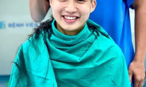 Con xin xuống tóc mẹ ơi