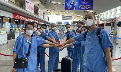 Đoàn Y bác sĩ "Đà Nẵng" lên đường đến tâm dịch tỉnh Bắc Giang cùng tỉnh bạn phòng chống dịch