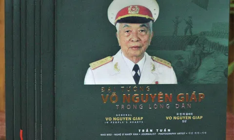 Cuốn sách “Đại tướng Võ Nguyên Giáp trong lòng dân” vừa được xuất bản