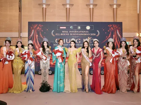 Nữ doanh nhân Nguyễn Thị Phượng (Phượng Phượng ) được xướng tên ở danh vị “Hoa hậu Nhân ái Quốc Tế”
