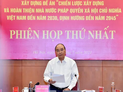 Xây dựng Nhà nước pháp quyền XHCN: 'Cái lớn là phục vụ nhân dân'