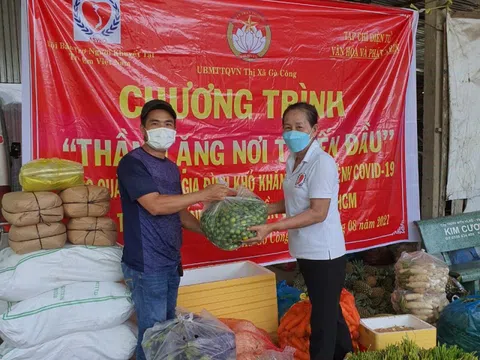 Chương trình “Thầm lặng nơi tuyến đầu”: Ấm áp những nghĩa cử vì cộng đồng trong dịch COVID-19