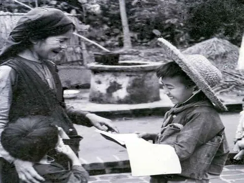 Nhà thơ Trần Đăng Khoa kể chuyện về mẹ