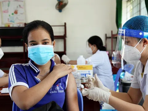 Kiên Giang: 12.888 học sinh lớp 12 được tiêm  vaccine phòng Covid -19