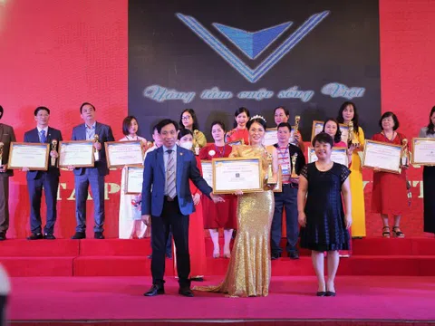 CEO Trần Thị Vân, Công ty CP Tập đoàn FORVIET được vinh danh thương hiệu Uy tín APEC 2022