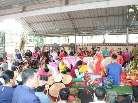 Hải Dương: Đồng thầy Lê Thị Nở tổ chức diễn xướng, đón mừng danh hiệu nghệ nhân của Viện nghiên cứu Văn hoá và Phát triển trao tặng