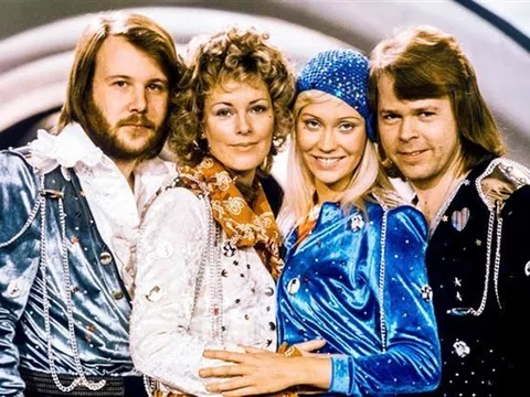 Ban nhạc ABBA gây ấn tượng mạnh với đêm diễn mở màn 'ABBA Voyage'