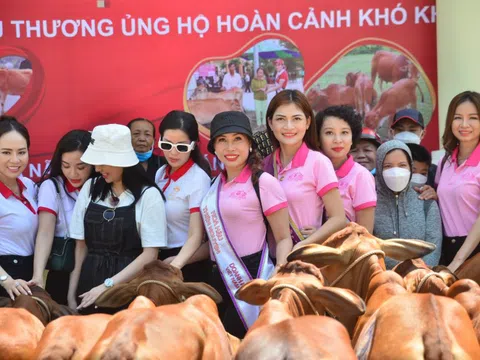 Hoa hậu Thiện nguyện Phạm Thị Minh Phi tham gia trao tặng bò giống cho hộ nghèo tại huyện Hoà Vang - Thành Phố Đà Nẵng