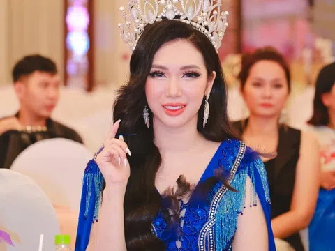 Hoa hậu Khương Phương Anh phát biểu tại bán kết Hoa hậu Doanh nhân Châu Á Việt Nam 2022