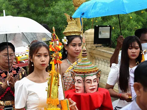 Đồng bào Khmer đón Tết Chôl Chnăm Thmây tại Hà Nội