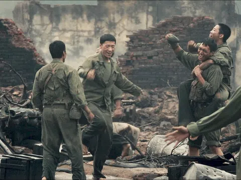 Mưa đỏ: Từ tác phẩm điện ảnh đến “lớp học lịch sử sống động” cho giới trẻ