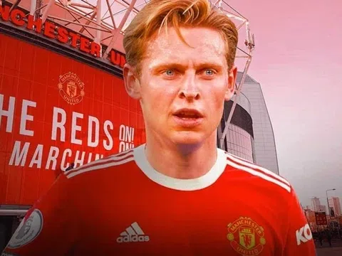 De Jong và Man United: Vị cứu tinh hay quả "bom xịt"?