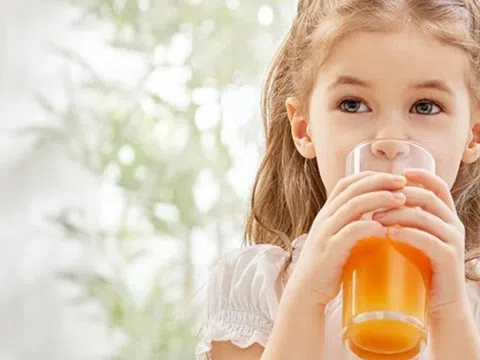 Uống nước cam: Bốn điều bác sĩ khuyên bạn không nên bỏ qua