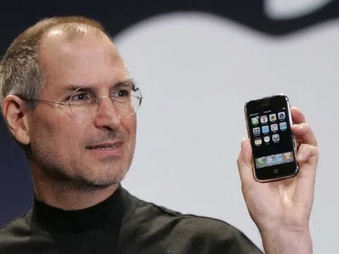 Sự thật "khó tin" đằng sau sự ra đời của chiếc iPhone đầu tiên trên thế giới