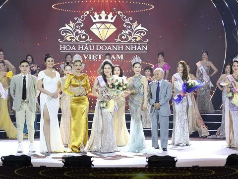 Doanh nhân Lê Thị Ngọc Châu đăng quang ngôi vị Á hậu 2 cuộc thi Hoa hậu Doanh nhân Việt Nam 2022