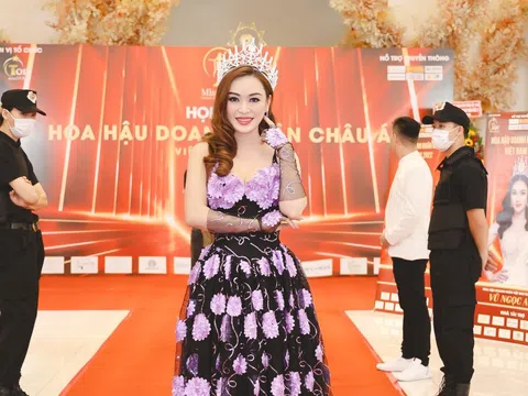 Vũ Ngọc Anh tham dự thảm đỏ Hoa hậu: “hớp hồn” khán giả trong dáng váy công chúa