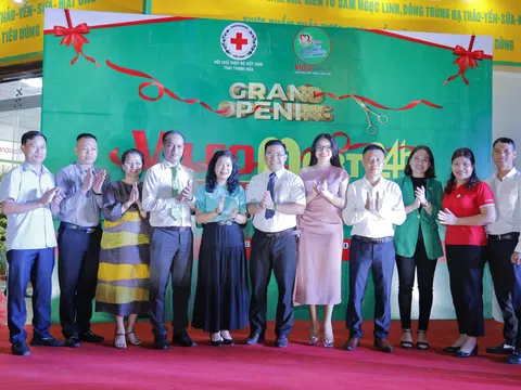 Siêu thị Vilco Mart24h khai trương chi nhánh mới tại tỉnh Thanh Hóa và trao 105 suất quà cho học sinh nghèo ở Bỉm Sơn