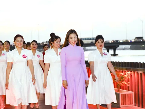NTK Thân Hoàng Bích Thủy mang các thiết kế tôn vinh vẻ đẹp người phụ nữ Việt đến với Hoa hậu Doanh nhân Châu Á Việt Nam 2022