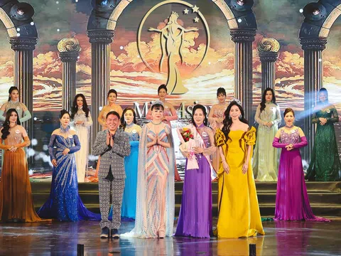 Nguyễn Minh Thuý được trao danh hiệu Người đẹp áo dài của Hoa hậu Doanh nhân Châu Á Việt Nam 2023