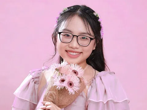 PHƯƠNG MỸ CHI: HÀNH TRÌNH TRƯỞNG THÀNH TỪ “CÔ BÉ DÂN CA” ĐẾN NGHỆ SĨ TRẺ ĐA SẮC MÀU