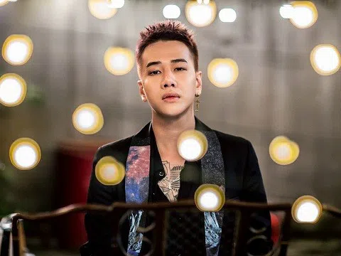 Lou Hoàng: Từ chàng trai trái ý gia đình đến học trò của Only C