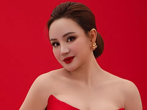 Vy Oanh tái xuất sau thời gian im ắng: Mẹ ba con vẫn rạng rỡ, gợi cảm