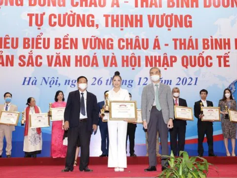 Tri ân doanh nghiệp, doanh nhân có nhiều thành tích trong phòng chống COVID19 và lao động sáng tạo