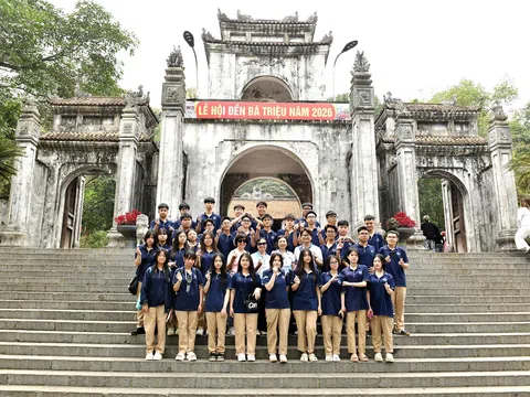 Trường THPT Lê Văn Thiêm: Nơi thanh xuân rực rỡ dưới ánh sáng "Together We Shine"