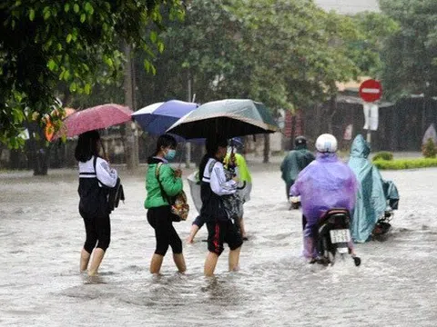 Nghệ An: Các trường chủ động cho học sinh nghỉ học để ứng phó với mưa lũ