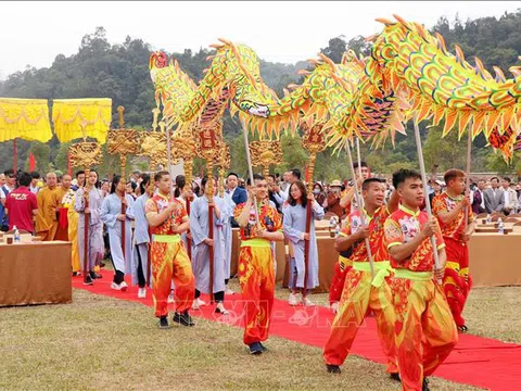 Khai mạc chương trình 'Yên Tử - Về miền đất Phật mùa thu, năm 2020'