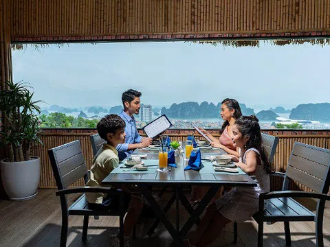 Nhà hàng hải sản Hương Biển: “nét chấm phá” độc đáo của hệ thống FLC Hotels & Resorts