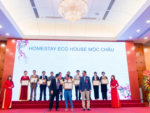Homestay Mộc Châu Eco House được tôn vinh Doanh nghiệp tiểu biểu năm 2020
