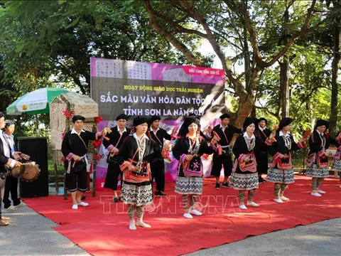 Trải nghiệm sắc màu văn hóa dân tộc Dao tại Sơn La