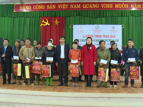 Tuyên Quang: Tập Đoàn Vingroup tặng quà Tết cho hộ nghèo tại huyện Na Hang