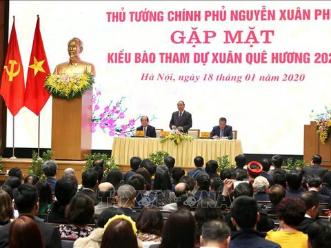 Thủ tướng gặp mặt kiều bào tham dự chương trình Xuân Quê hương 2020