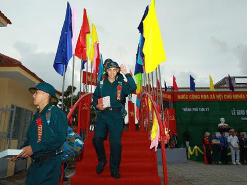 Đà Nẵng, Quảng Nam: Hàng ngàn thanh niên lên đường nhập ngũ