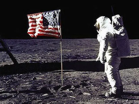 NASA xét tuyển người lên Mặt trăng vào năm 2024