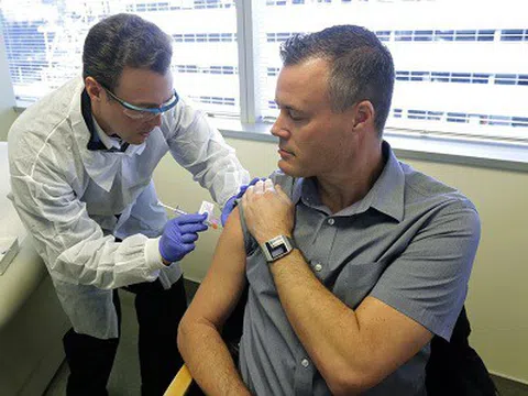 Mỹ thử nghiệm lâm sàng vaccine phòng SARS-CoV-2