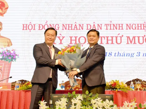 Ông Nguyễn Đức Trung được bầu làm Chủ tịch UBND Nghệ An