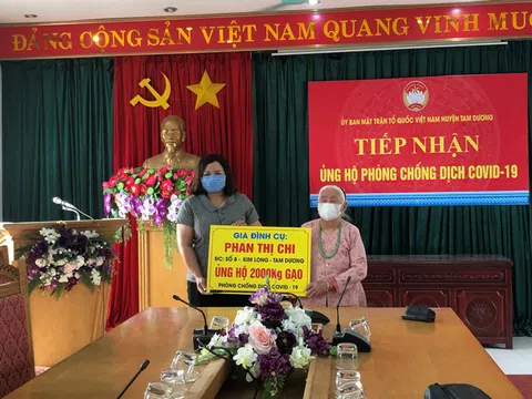 Vĩnh Phúc: Bà Phan Thị Chi 94 tuổi tặng 2000 kg gạo phòng, chống Covid 19