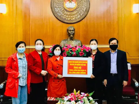 Hội viên trung Tâm Nghiên Cứu và Bảo Tồn Tín ngưỡng Việt Nam ủng hộ phòng chống dịch Covid-19