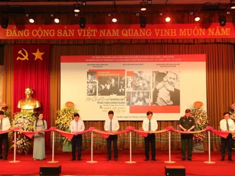 Hồ Chí Minh - Những nét phác họa chân dung