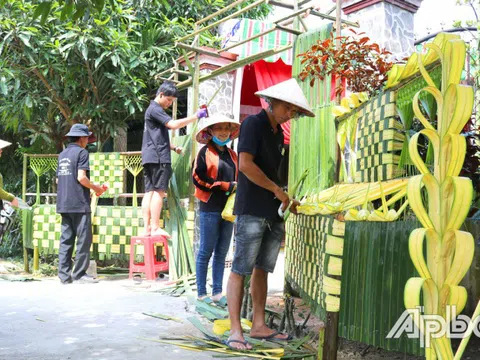 Câu lạc bộ cổng cưới Miền Tây: Giữ nét đẹp hồn quê trong ngày cưới