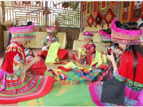 Hà Giang: Trường PTDT Nội trú huyện Xín Mần lưu giữ giá trị văn hóa truyền thống