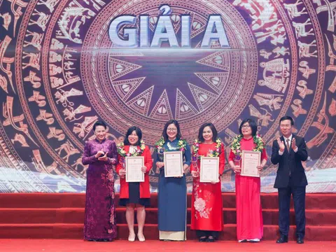 Trao Giải báo chí ‘75 năm Quốc hội Việt Nam’ lần thứ hai