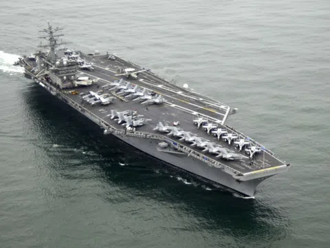 Lấy lý do 'đe dọa từ Iran', Mỹ tuyên bố duy trì hiện diện của tàu sân bay USS Nimitz ở vùng Vịnh