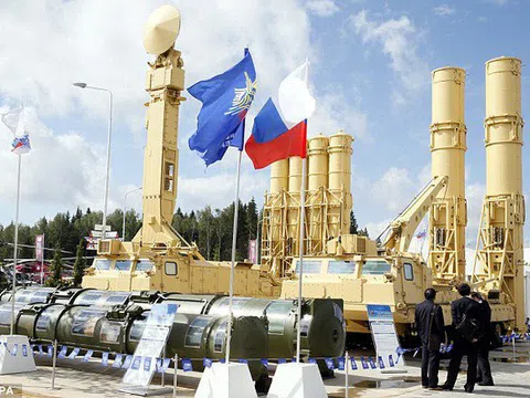 Choáng ngợp dàn khí tài quân sự "khủng" trong công viên Ái quốc của Nga